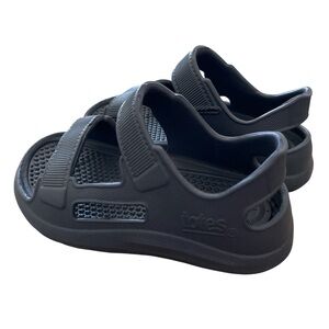 Toddler Boys Navy Sandals Size 7-8